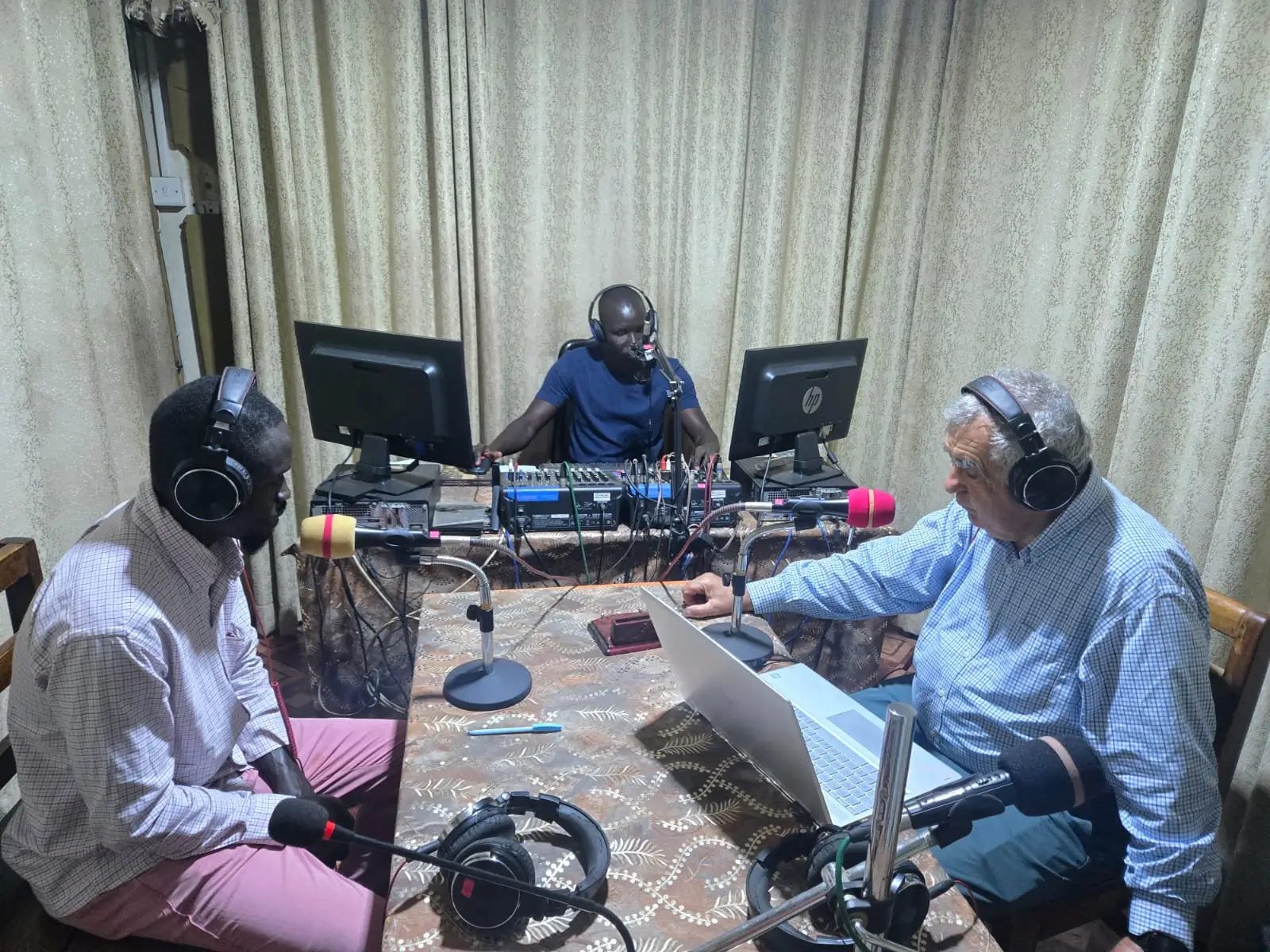 Christian Radio in South Sudan and Uganda: Impacts in the reagion